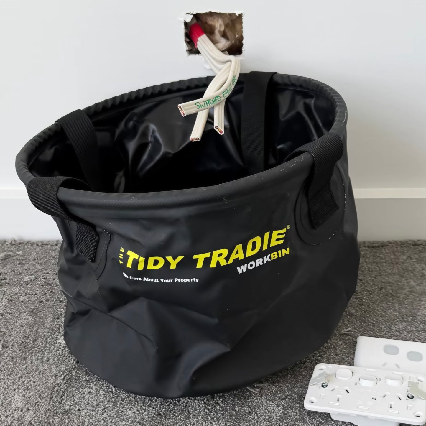 Small 25 liter Tidy Tradie work bin on the job.